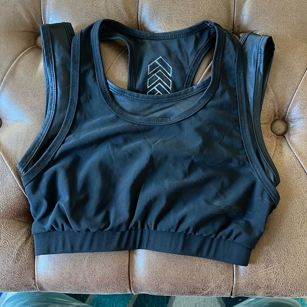 NWT! Barry’s Sports Bra with mesh detailing